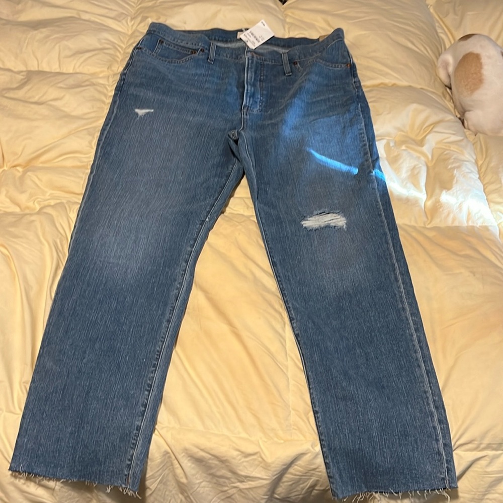 New Madewell women’s  size 33, the perfect vintage jean with magic pockets